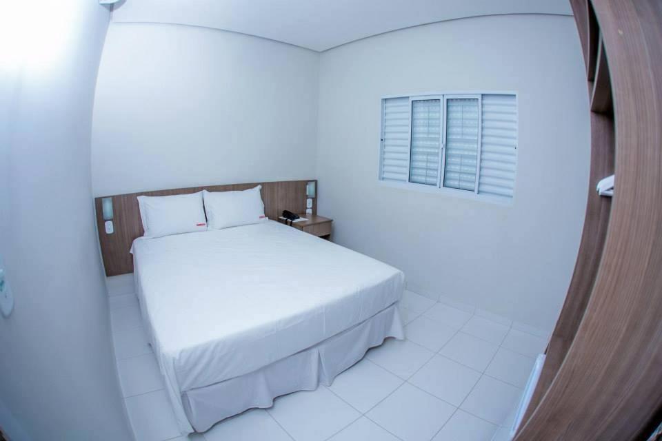 Hotel Imperio Paranaiba Bagian luar foto